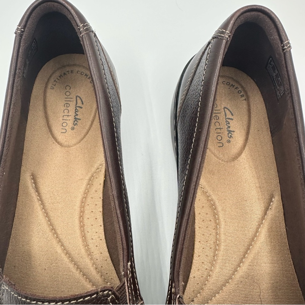 Collection by Clarks Women’s 10 Cora Daisy Brown Loafers Slip On Low Wedge - Picture 4 of 8